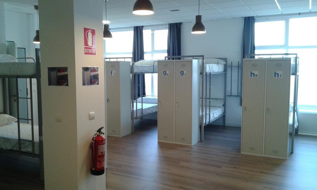 Check In Leon Vandrarhem Rum bild